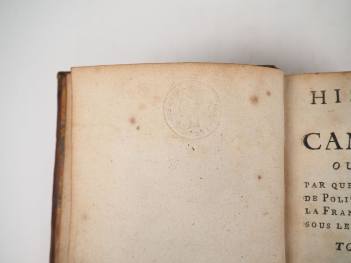 MAURILLON (Éléazard). HISTOIRE DES CAMISARDS. Londres, Moyse Chastel, 