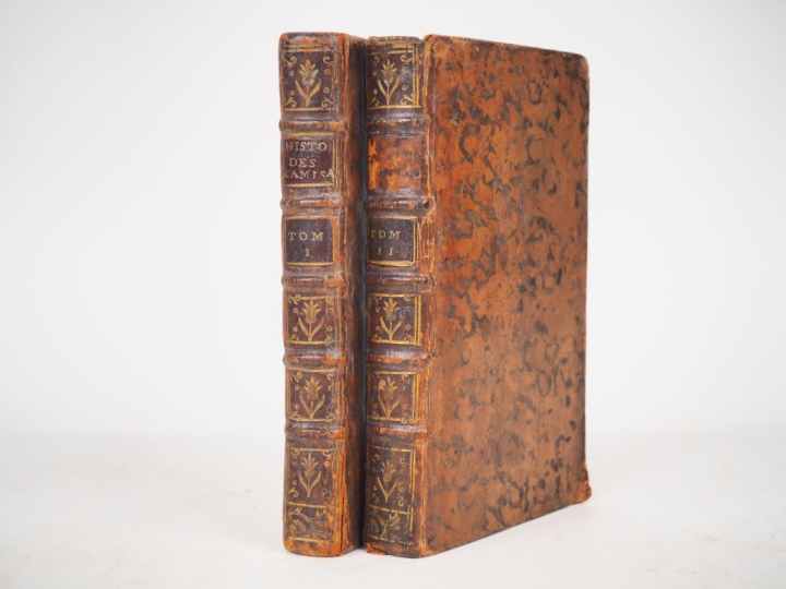 MAURILLON (Éléazard). HISTOIRE DES CAMISARDS. Londres, Moyse Chastel, 