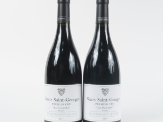 Vente aux enchères 2 BOUTEILLES NUITS SAINT GEORGES 1er CRU 'LES DAMODES' HOFFMANN JAYER 