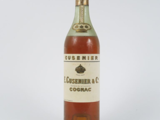 Vente aux enchères 1 VIEILLE BOUTEILLE COGNAC E. CUSENIER   CIE - NIVEAU BAS