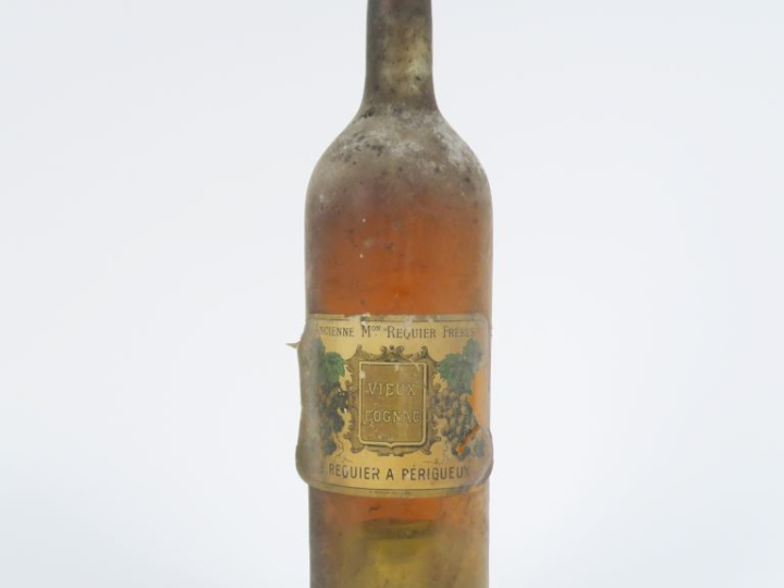 1 BOUTEILLE (1 L) VIEUX COGNAC E. REQUIER - CAPS ÉTAIN AB/BS