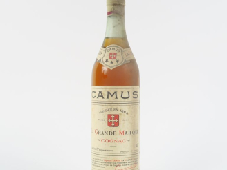 Vente aux enchères 1 VIEILLE BOUTEILLE COGNAC CAMUS 'LA GRANDE MARQUE' - BS