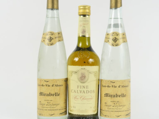 Vente aux enchères 3 BOUTEILLES : 2 EAU DE VIE D'ALSACE MIRABELLE ROGER HEYBERGER 46° - 1