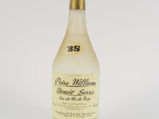 Vente aux enchères 1 BOUTEILLE EAU DE VIE DE POIRE WILLIAMS BENOIT SERRES 44°