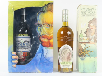 Vente aux enchères 2 BOUTEILLES ABSINTHE : 1 COFFRET ABSENTHE 55° - 1 ABSENTEROUX VERMOUT