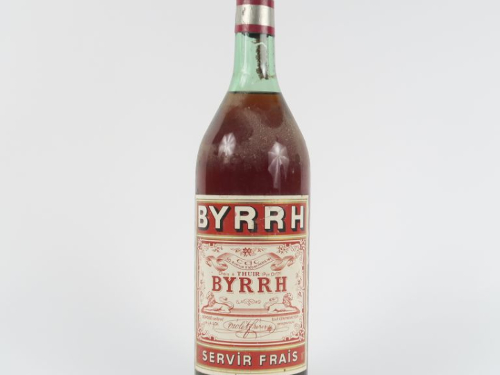 1 VIEILLE BOUTEILLE (1 L) BYRRH CDC - CAPS ETAIN