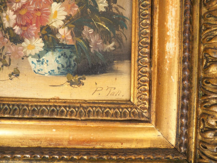 P. TALL. "Bouquet de fleurs". Paire d'huiles sur panneaux, signées en 