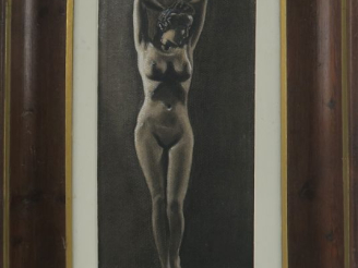 Vente aux enchères Ecole française XXème. "Le modèle". Dessin rehaussé de craie". Dim. 28