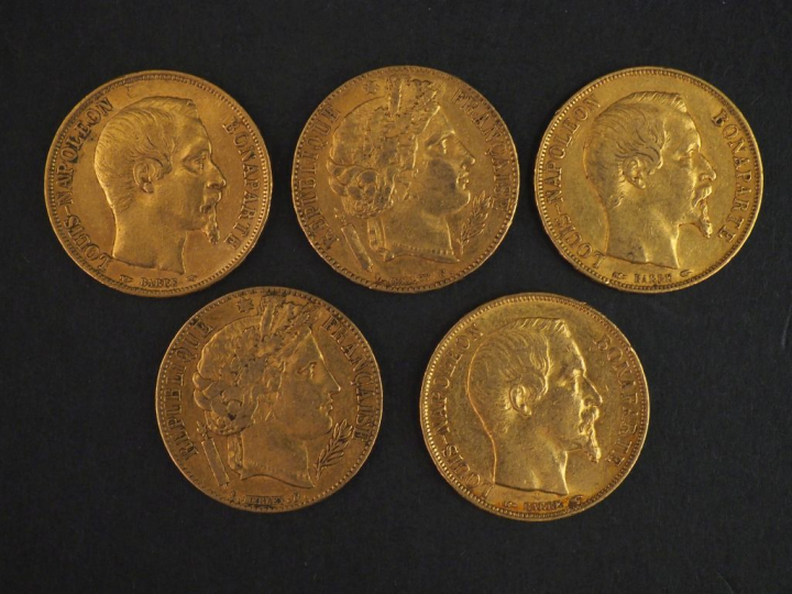 Cinq pièces de 20 Francs or, 1851-A (x2) et 1852-A (x3). FRAIS ACHETEU