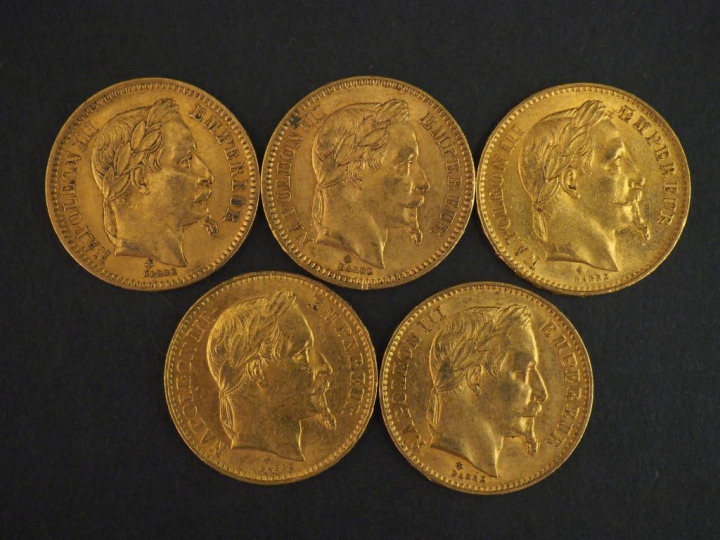 Cinq pièces de 20 Francs or, 1865-BB (x1), 1866-A (x1), 1867-BB (x1) e
