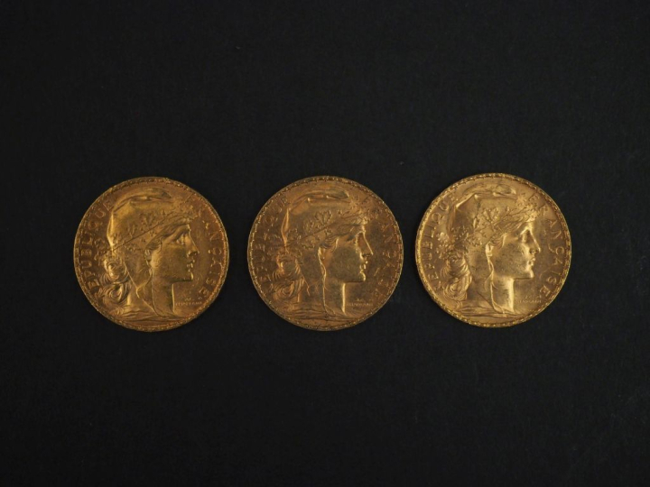 Trois pièces de 20 Francs or, 1902 (x1) et 1909 (x2). FRAIS ACHETEURS 