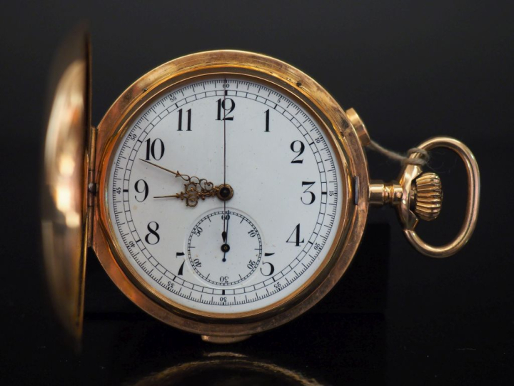 INVICTA Début XXe siècle  Montre de poche savonnette avec chronographe