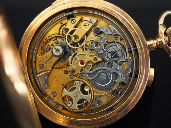INVICTA Début XXe siècle  Montre de poche savonnette avec chronographe