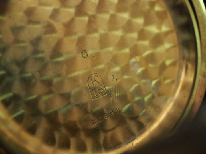 Importante montre de gousset chronographe en or jaune 750.  Couvercle 