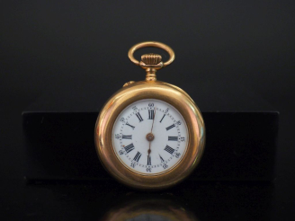 Vente aux enchères VACHERON CONSTANTIN Montre de col en or jaune 750. Cadran à chiffres r