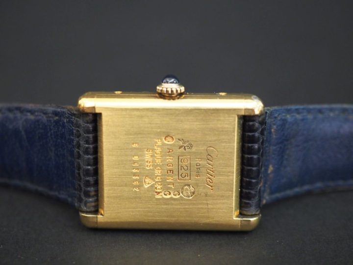 CARTIER, Must Montre bracelet de dame, modèle "Tank". Boiter rectangul