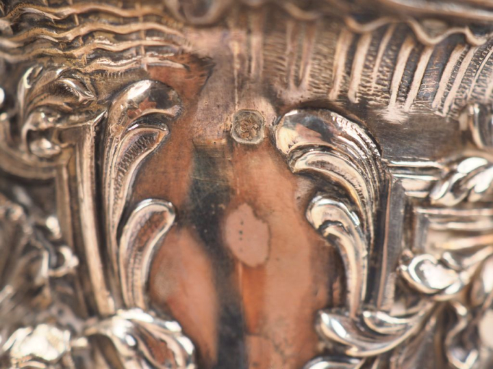 	Chocolatière de style Rocaille en argent 925, poinçon Minerve, à déco