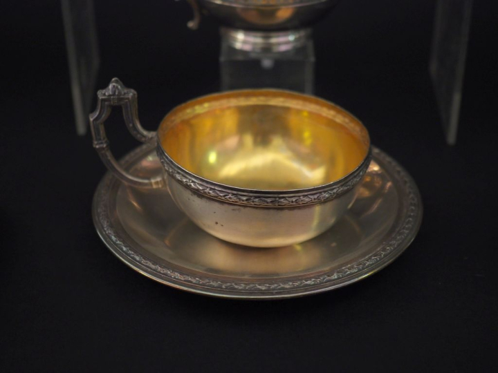 ADRADAS Suite de sept tasses et leur sous-tasse en argent espagnol 916
