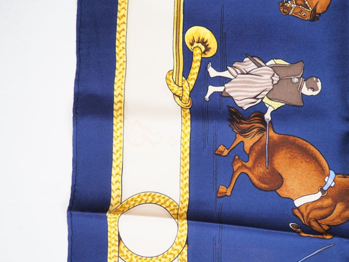 HERMES, Paris Carré en soie polychrome, modèle "Equitation Japonaise".