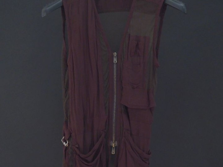 YVES SAINT LAURENT, Rive gauche Chasuble sans manche à poches.  Taille