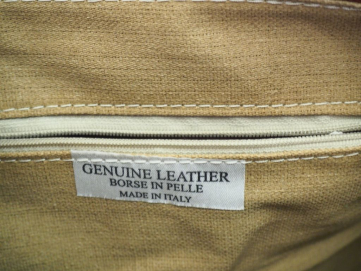GENUINE LEATHER,  Sac porté main ou épaule en cuir crème et imitation 