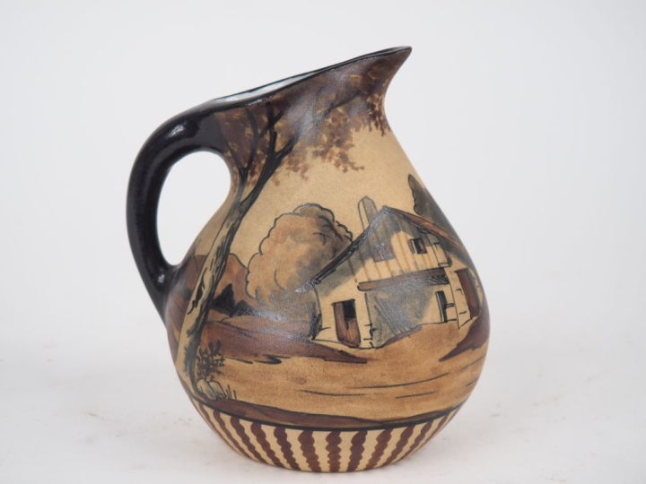 CIBOURE.  Pichet en céramique, à décor de fandango.  Signé M. DAVID RF