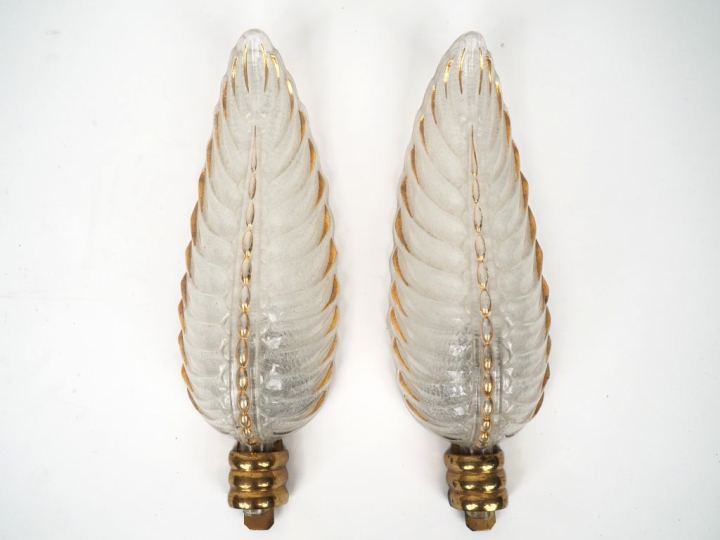 Paire d'appliques 1940 en verre de Venise sablé et doré en forme de pl