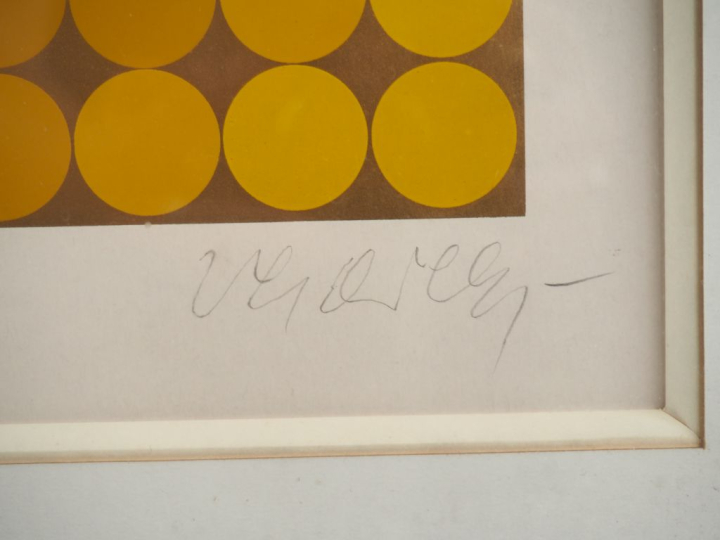 Victor VASARELY.  Lithographie contresignée en bas à droite.  Dim. 66 