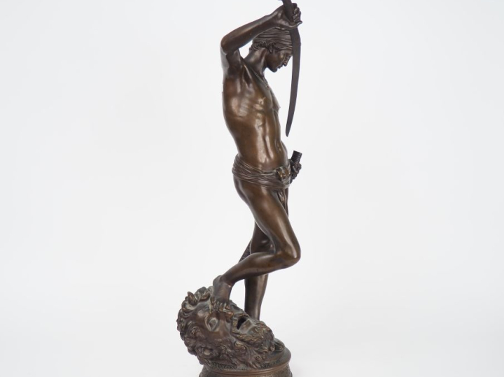 Antoinin MERCIER.  "David" Sculpture en bronze à patine brune. Signée,