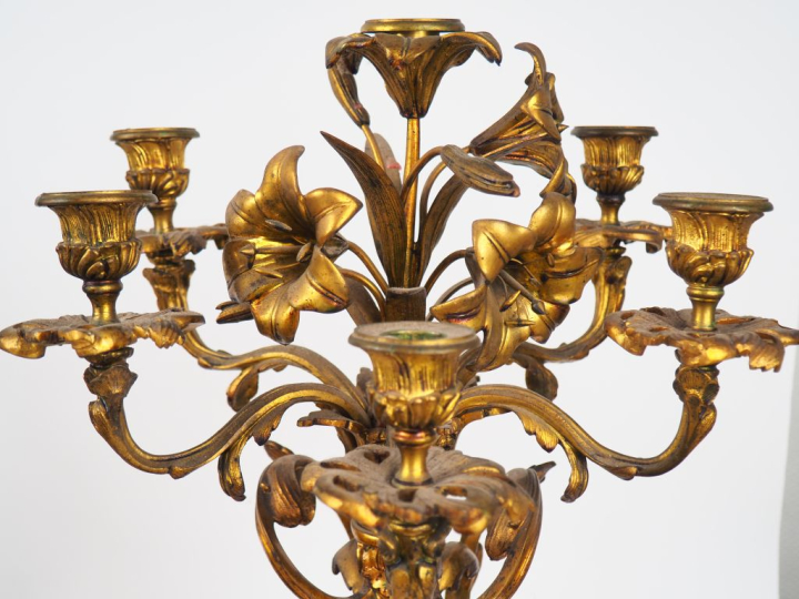 Exceptionnelle garniture de cheminée Napoléon III en bronze patiné et 