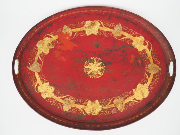 Plateau XIXème de style Directoire en tôle peinte, à décor de pampres 