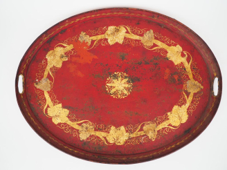 Vente aux enchères Plateau XIXème de style Directoire en tôle peinte, à décor de pampres 