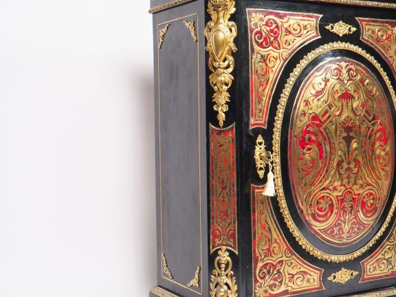 Meuble d'appui Napoléon III en marqueterie Boulle, laiton, écaille rou