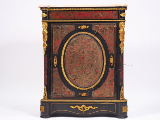 Vente aux enchères Meuble d'appui Napoléon III en marqueterie boulle écaille rouge et lai