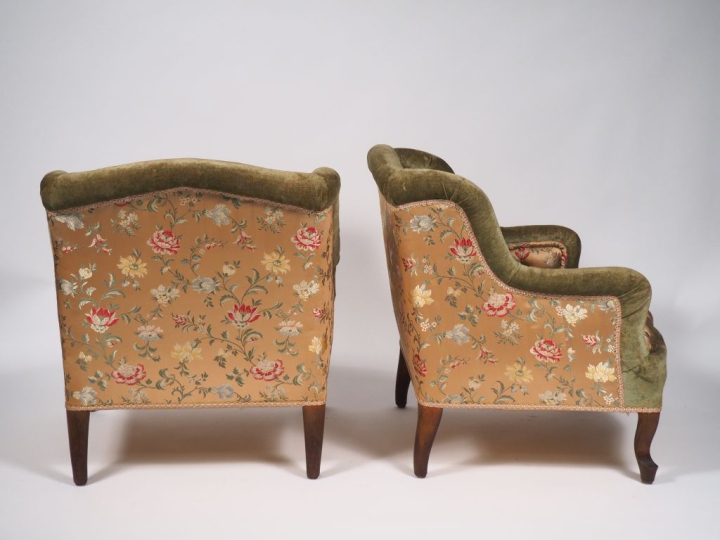 Paire de chauffeuses Napoléon III, garniture en velours céladon et soi