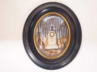 Vente aux enchères Miniature Restauration figurant une tombe dans un paysage aux palmiers