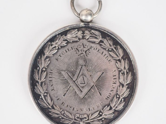 Vente aux enchères Médaille maçonnique en argent, loge "étoile polaire", médaille hommage