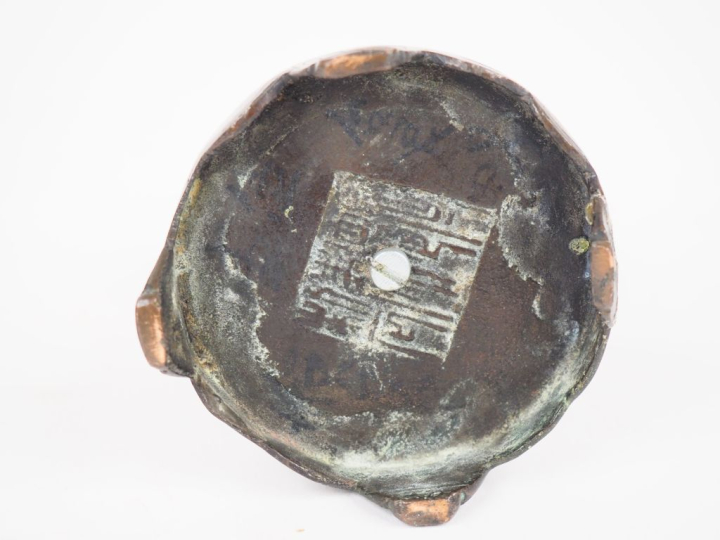 Chine XIXème.  Bouddha chinois en méditation. H. 13 cm Chine XXème. Bo