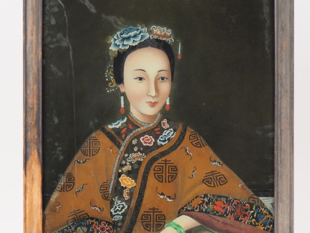 Chine vers 1900. Ensemble de 4 fixés sous verre encadrés représentant 
