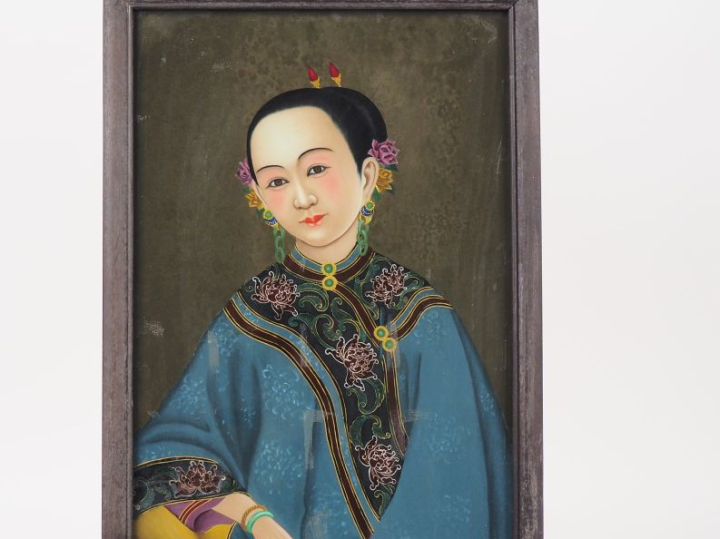 Chine vers 1900. Ensemble de 4 fixés sous verre encadrés représentant 