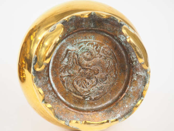 Indochine vers 1920. Garniture composée d'un brûle-parfum et son piète