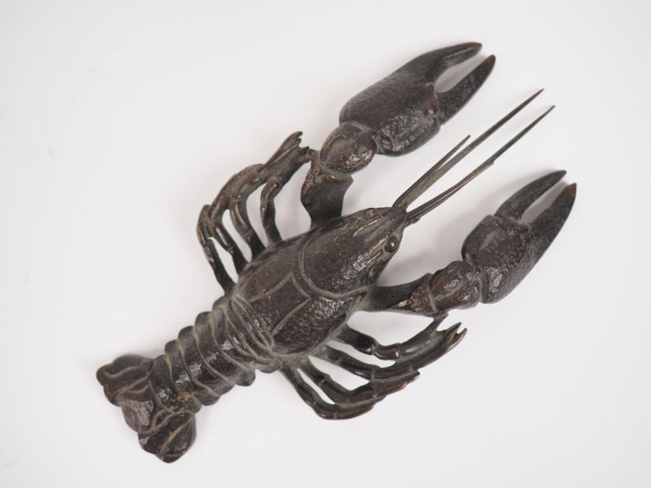 Japon fin 1920.  Prise de couvercle en bronze reprenant la forme du ho