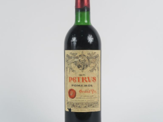 Vente aux enchères 1 BOUTEILLE PETRUS POMEROL - 1971 - LB/ETLD/ELF