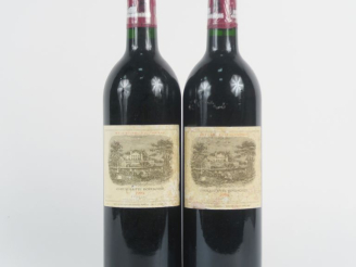 Vente aux enchères 2 BOUTEILLES CHÂTEAU LAFITE ROTHSCHILD 1er GCC PAUILLAC - 1994 - ELA