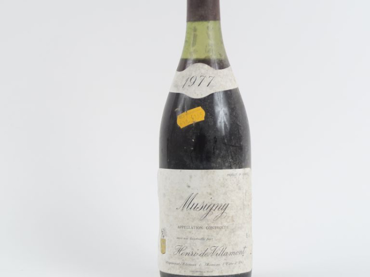 1 BOUTEILLE MUSIGNY HENRI DE VILLAMONT - 1977 - BS