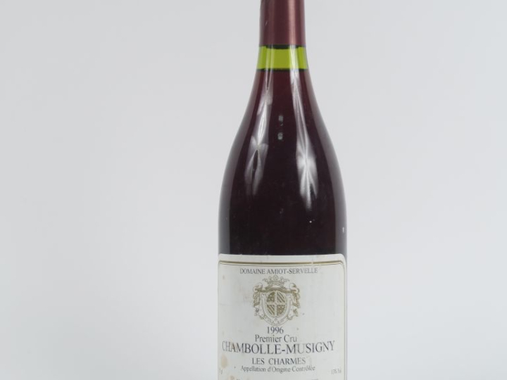 1 BOUTEILLE CHAMBOLLE MUSIGNY 1er CRU 'LES CHARMES' DOMAINE AMIOT SERV