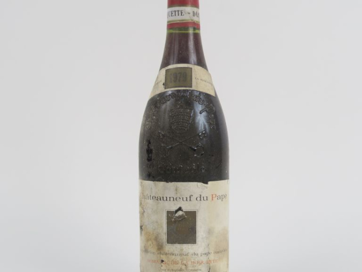 1 BOUTEILLE CHÂTEAUNEUF DU PAPE DOMAINE DE LA ROUQUETTE - 1979 - EA