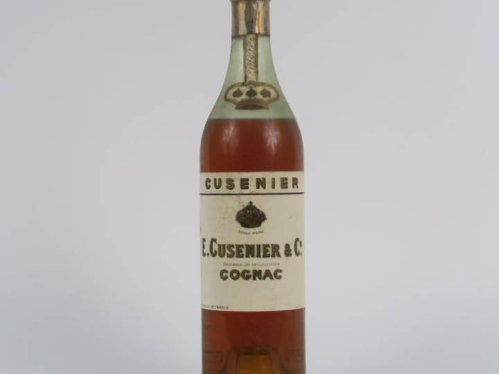 1 VIEILLE BOUTEILLE COGNAC E. CUSENIER   CIE