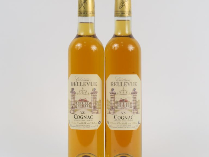 2 BOUTEILLES (50 CL) COGNAC V.S. CHÂTEAU BELLEVUE - COFFRET