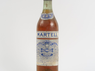 Vente aux enchères 1 VIEILLE BOUTEILLE COGNAC MARTELL *** - CAPS ÉTAIN/BS